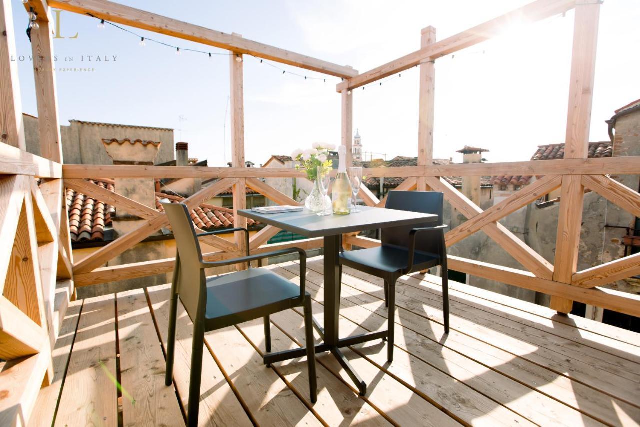 Loversinitaly Romantic Apartments - Altana And Jacuzzi Венеция Экстерьер фото