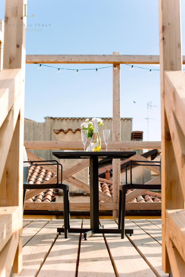 Loversinitaly Romantic Apartments - Altana And Jacuzzi Венеция Экстерьер фото