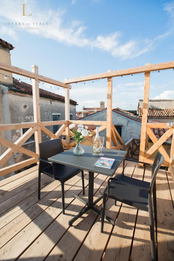 Loversinitaly Romantic Apartments - Altana And Jacuzzi Венеция Экстерьер фото